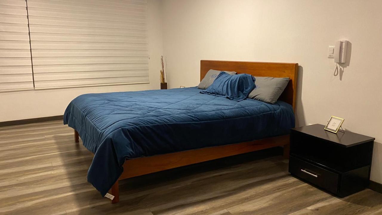 Apartamento En Zona Exclusiva De Cuenca Apartment ภายนอก รูปภาพ